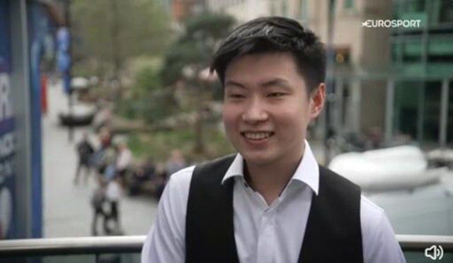 绝色老师高抬玉腿娇喘呻吟